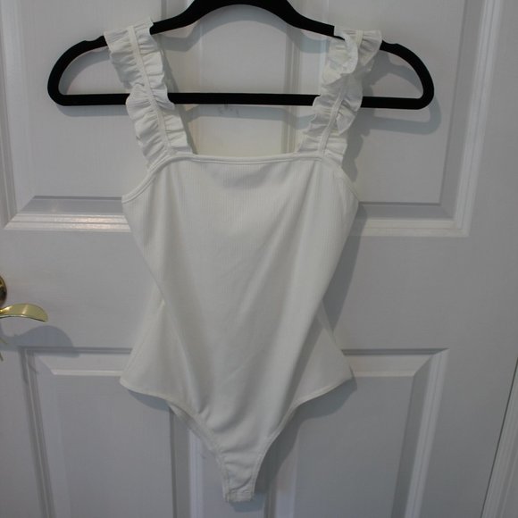 Le Lis Tops - Le Lis White bodysuit